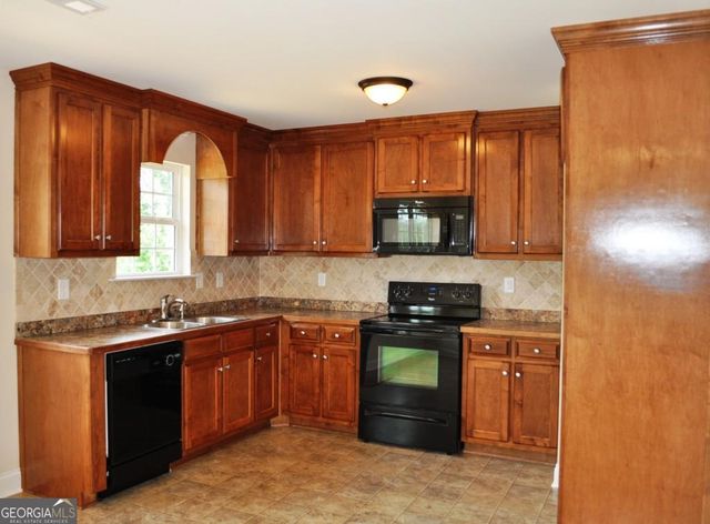 8817 Shallow Creek Trail 30, Clermont, GA 30527