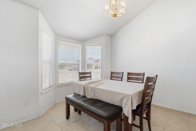 800 Nazareno Street, Horizon City, TX 79928