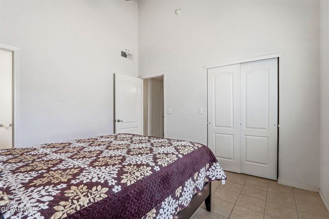 800 Nazareno Street, Horizon City, TX 79928