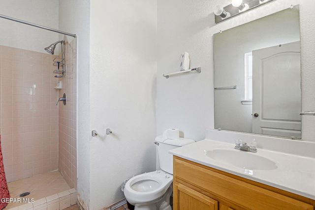 800 Nazareno Street, Horizon City, TX 79928