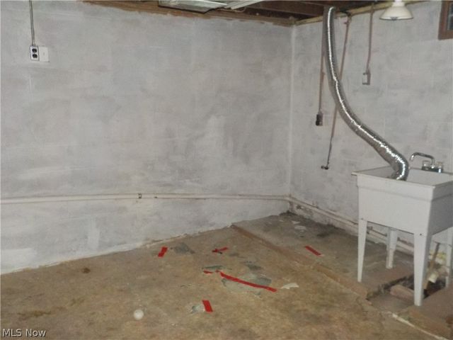2456 E 37th Street, Lorain, OH 44055