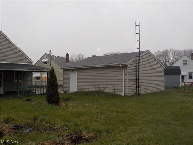 2456 E 37th Street, Lorain, OH 44055
