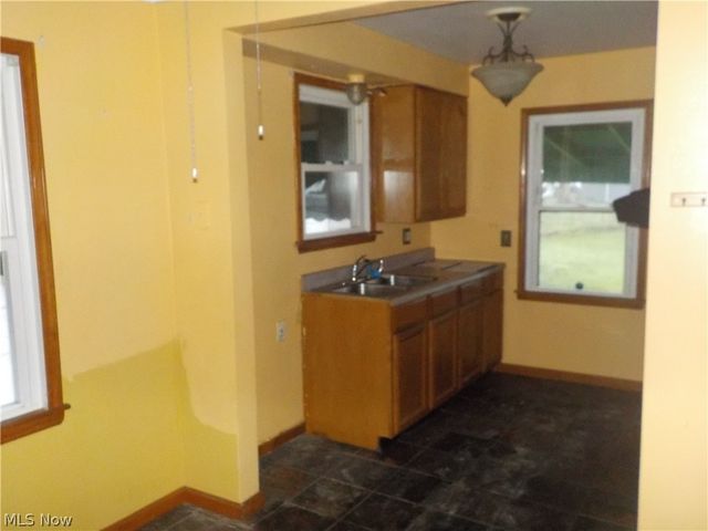 2456 E 37th Street, Lorain, OH 44055