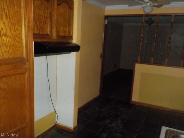 2456 E 37th Street, Lorain, OH 44055