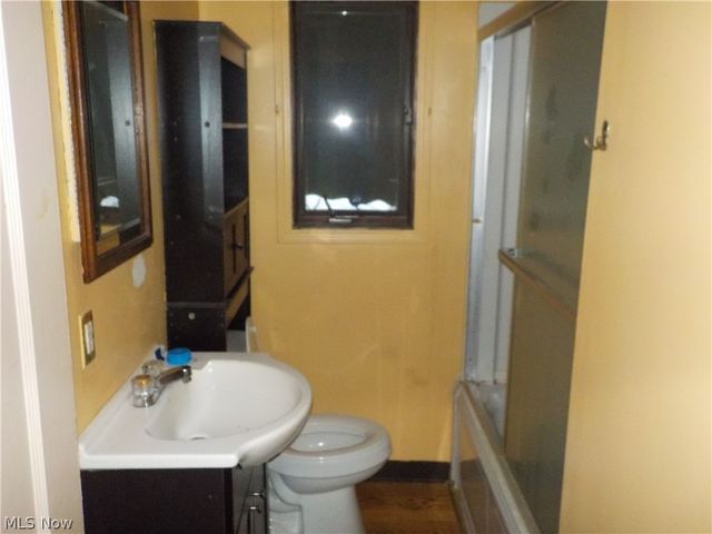 2456 E 37th Street, Lorain, OH 44055