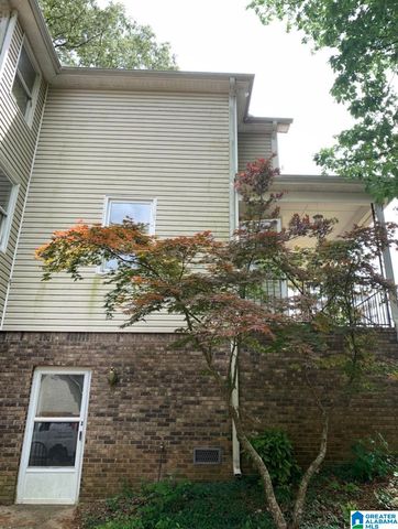 8465 LANEWOOD CIRCLE, Leeds, AL 35094