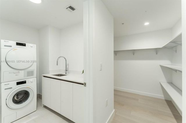 9201 E Bay Harbor Dr 501, Bay Harbor Islands, FL 33154