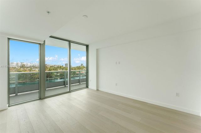 9201 E Bay Harbor Dr 501, Bay Harbor Islands, FL 33154