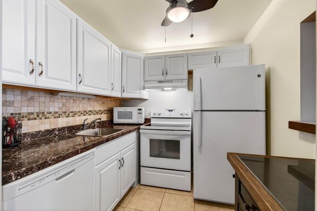 2073 Cambridge D, Deerfield Beach, FL 33442