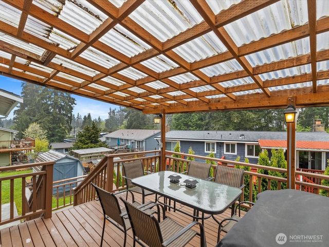 22427 82 Ave W, Edmonds, WA 98026