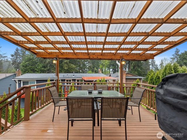 22427 82 Ave W, Edmonds, WA 98026