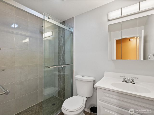22427 82 Ave W, Edmonds, WA 98026