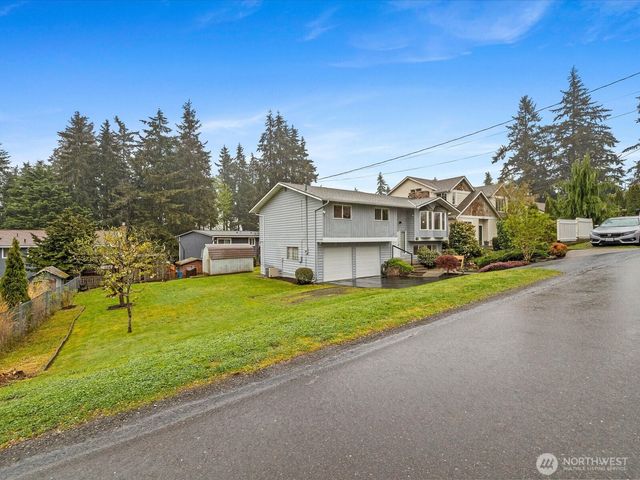 22427 82 Ave W, Edmonds, WA 98026