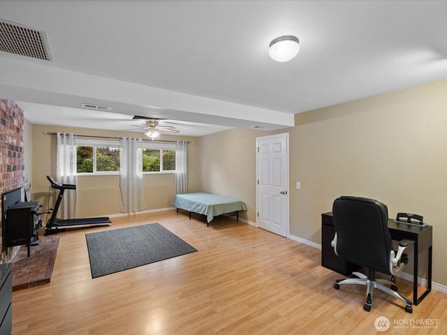 22427 82 Ave W, Edmonds, WA 98026