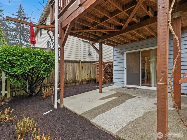 22427 82 Ave W, Edmonds, WA 98026