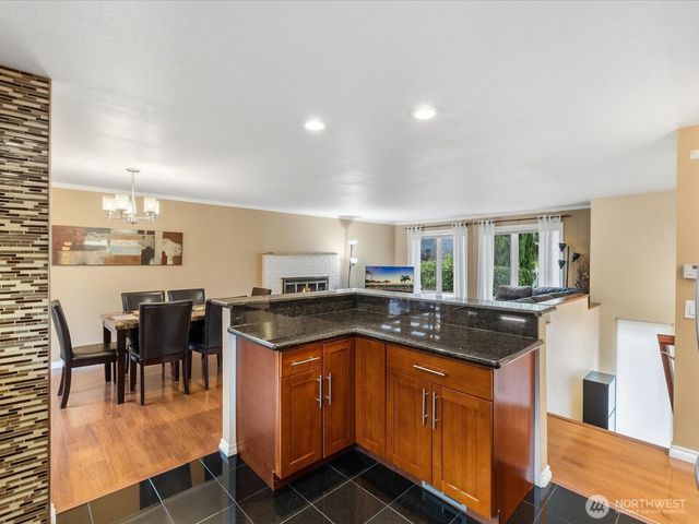 22427 82 Ave W, Edmonds, WA 98026