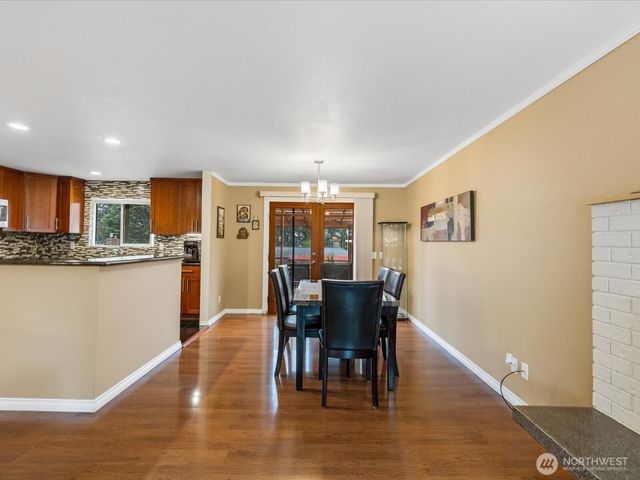 22427 82 Ave W, Edmonds, WA 98026
