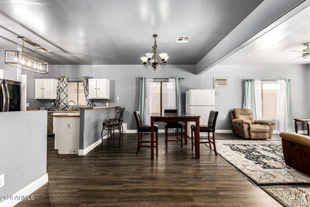 1635 W DUNBAR Drive, Phoenix, AZ 85041