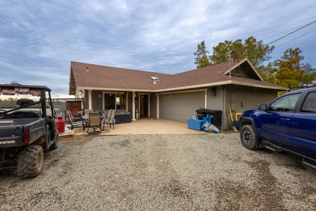 4656 Buckboard Ln, Campo Seco, CA 95226