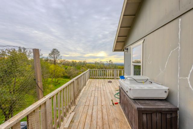 4656 Buckboard Ln, Campo Seco, CA 95226