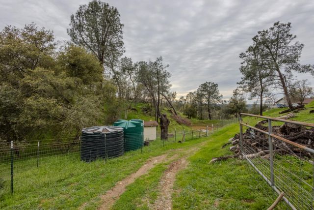 4656 Buckboard Ln, Campo Seco, CA 95226