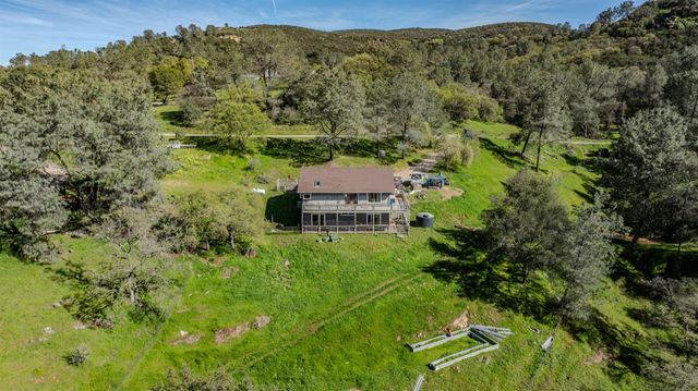 4656 Buckboard Ln, Campo Seco, CA 95226