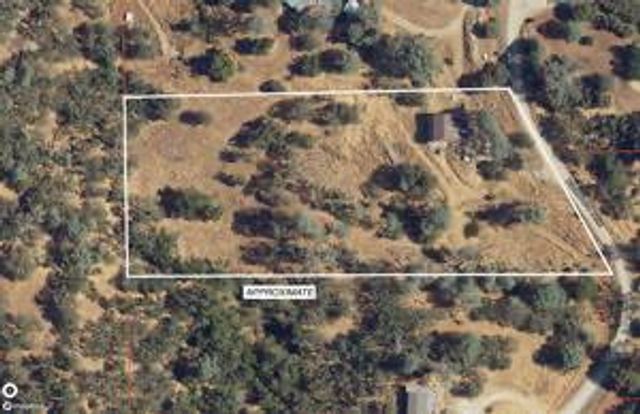 4656 Buckboard Ln, Campo Seco, CA 95226