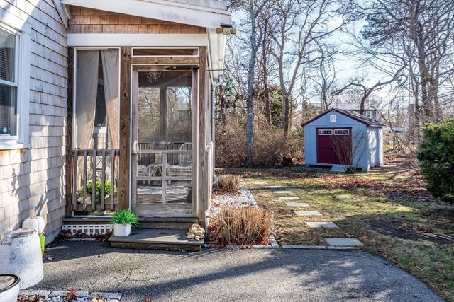 522 Lincoln Road Ext, Barnstable, MA 02601