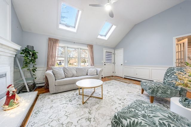 522 Lincoln Road Ext, Barnstable, MA 02601