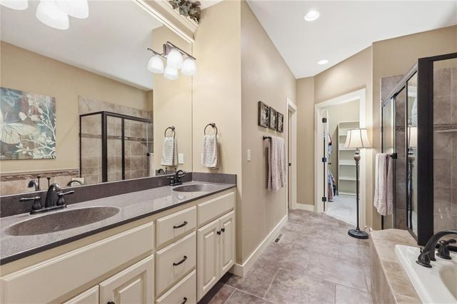 7817 W 158th Place, Overland Park, KS 66223