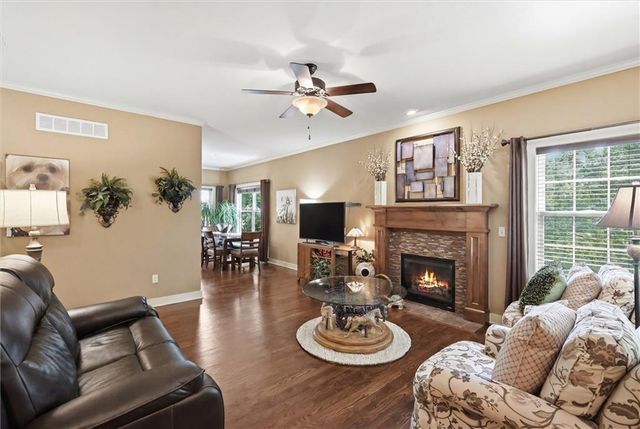7817 W 158th Place, Overland Park, KS 66223