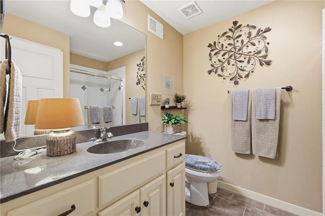 7817 W 158th Place, Overland Park, KS 66223