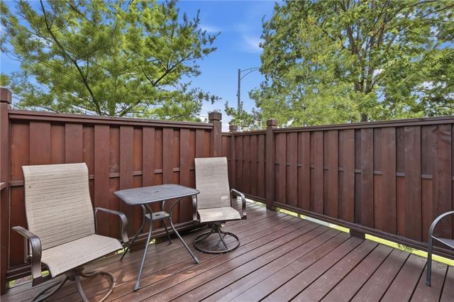 7817 W 158th Place, Overland Park, KS 66223