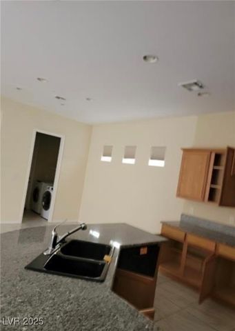 7711 Windy Meadow Avenue, Las Vegas, NV 89178