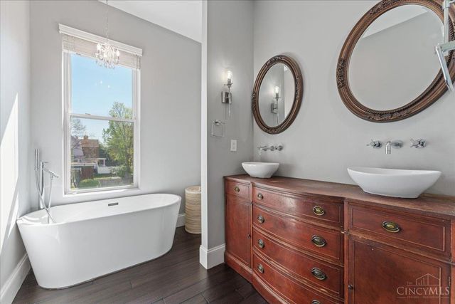 1813 Weyer Avenue, Norwood, OH 45212