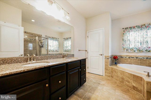 11805 GREY SQUIRREL ST, Clarksburg, MD 20871