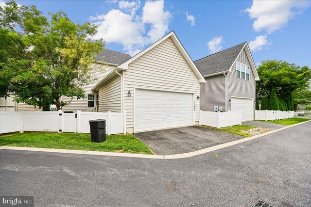 11805 GREY SQUIRREL ST, Clarksburg, MD 20871