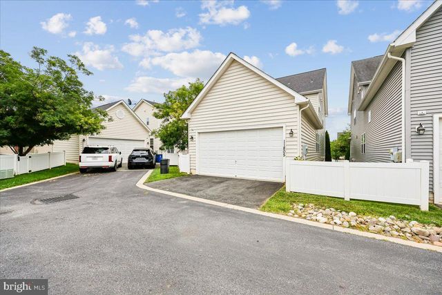 11805 GREY SQUIRREL ST, Clarksburg, MD 20871