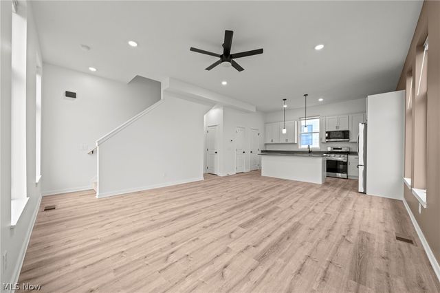 1922 W 47th Avenue, Cleveland, OH 44102