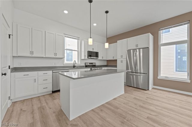 1922 W 47th Avenue, Cleveland, OH 44102