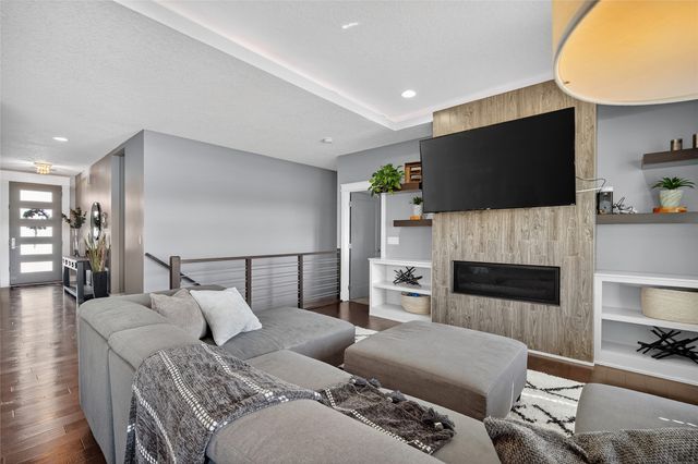 340 NE Hawk Circle, Waukee, IA 50263