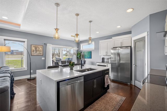 340 NE Hawk Circle, Waukee, IA 50263