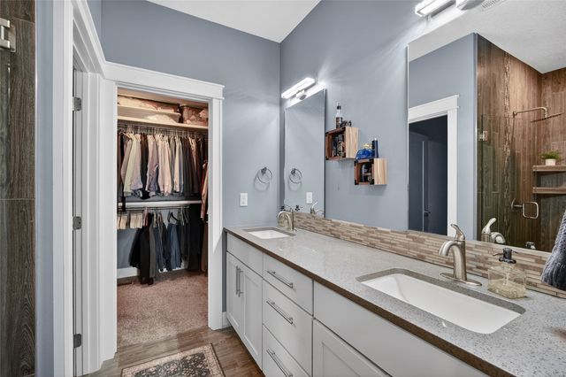 340 NE Hawk Circle, Waukee, IA 50263