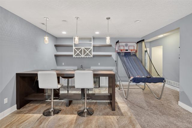 340 NE Hawk Circle, Waukee, IA 50263