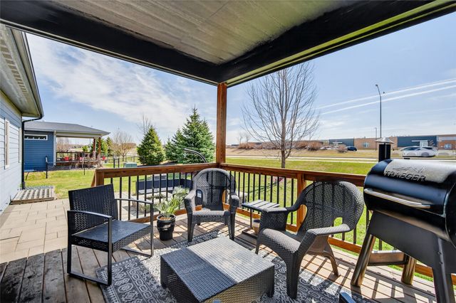 340 NE Hawk Circle, Waukee, IA 50263