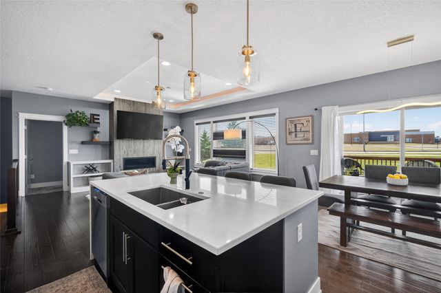 340 NE Hawk Circle, Waukee, IA 50263