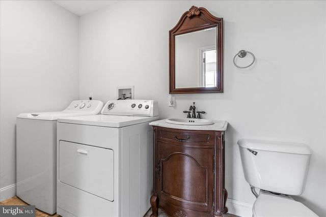 5 OXWOOD CIR, New Oxford, PA 17350