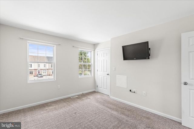 5 OXWOOD CIR, New Oxford, PA 17350