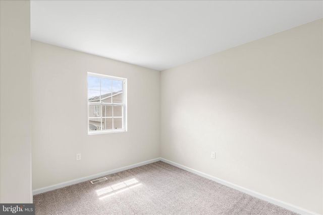 5 OXWOOD CIR, New Oxford, PA 17350