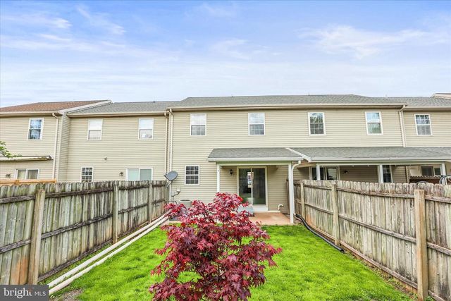 5 OXWOOD CIR, New Oxford, PA 17350